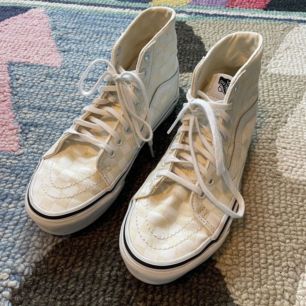 Vans Checkered High-Top Sneakers - Cream size 7.5w